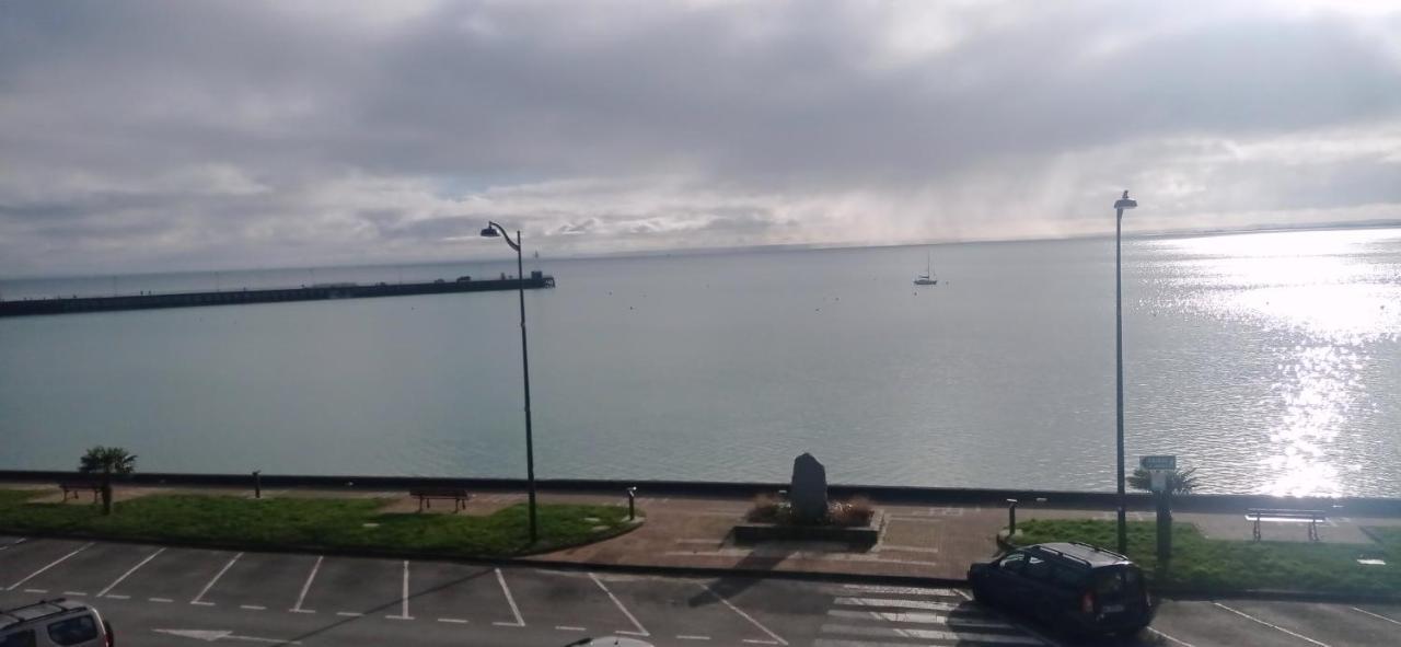 Le Querrien Hotel Cancale Exterior photo