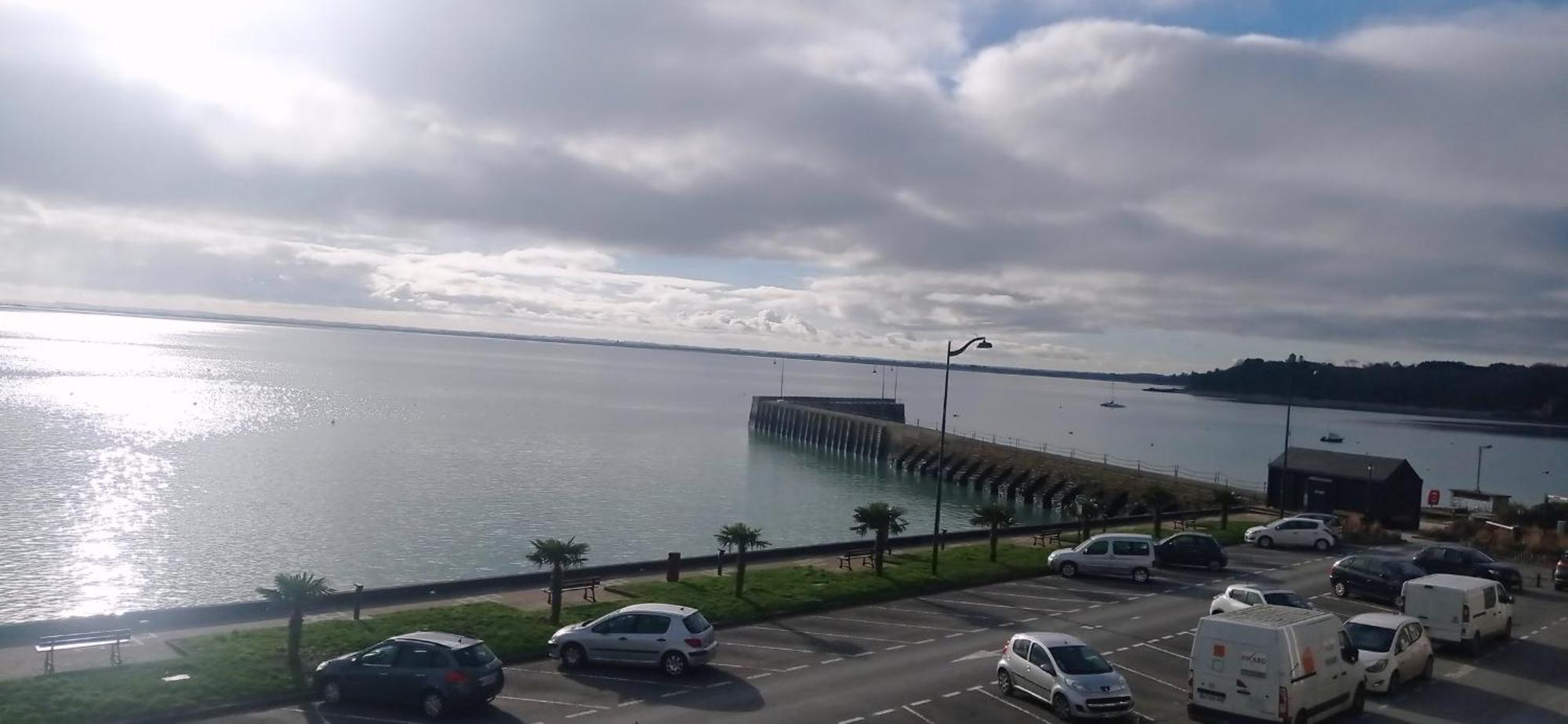 Le Querrien Hotel Cancale Exterior photo