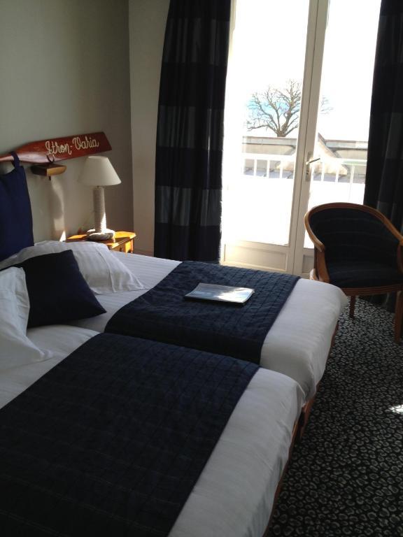 Le Querrien Hotel Cancale Room photo